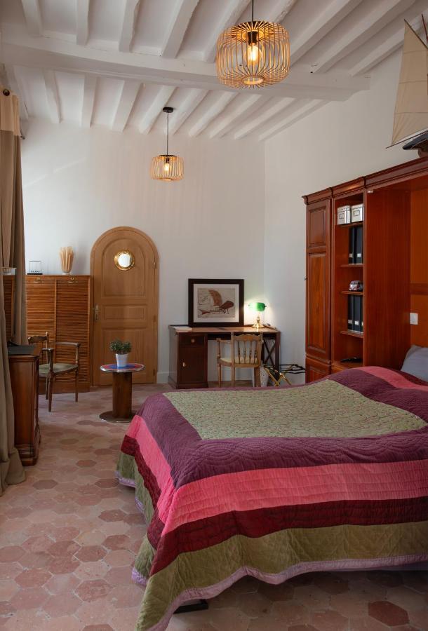 Le Clocher De La Duchesse Bed & Breakfast Bonnelles Luaran gambar